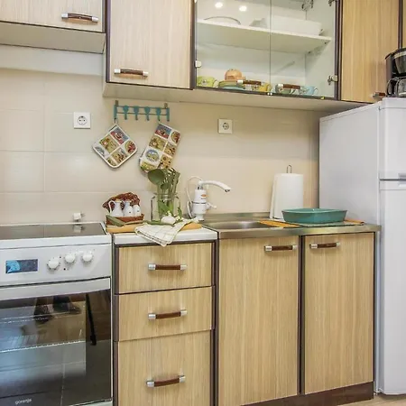 Apartment Three-bedroom In Splitska