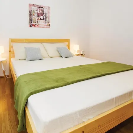 Three-bedroom In Apartment