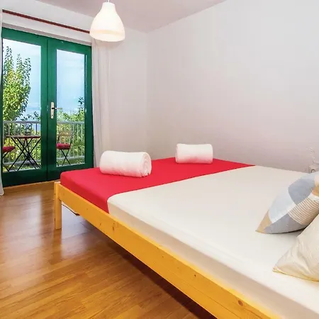 Apartment Three-bedroom In *